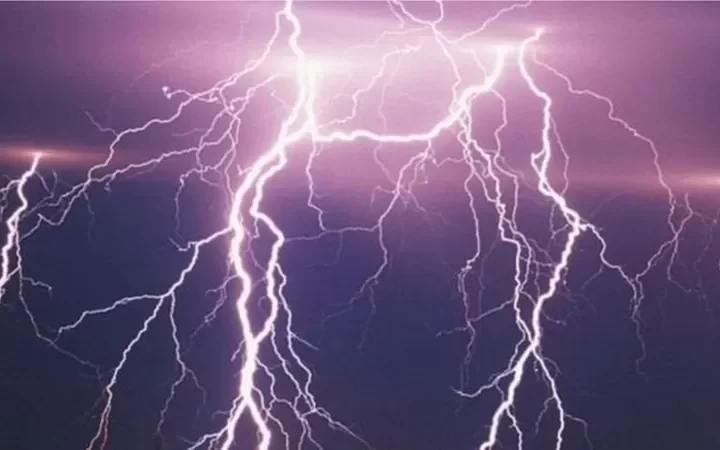 বানিয়াচংয়ে বজ্রপাতে স্কুল ছাত্রীসহ নিহত ৩