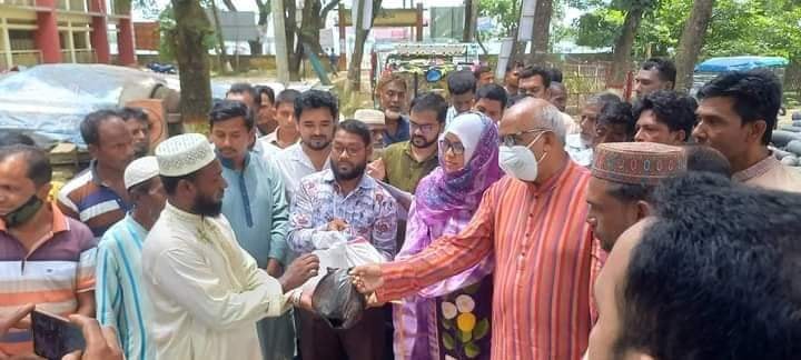ইমাম সাহেবগণ হচ্ছেন সমাজের সম্মানী ও মর্যাদাশালী ব্যক্তি : এমপি মজিদ খান