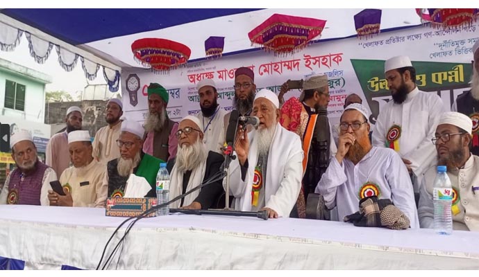 কোরআন সুন্নার আইন প্রতিষ্ঠা করতে প্রয়োজনে বুকের রক্ত দিতে হবে : খেলাফত মজলিশের উলামা ও কর্মী সমাবেশে মাওলানা মোহাম্মদ ইসহাক