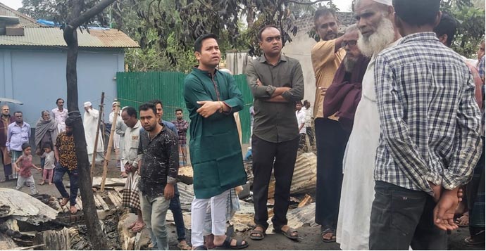 বানিয়াচংয়ে অগ্নিকান্ডে ৮টি বসতঘর পুড়ে ছাই